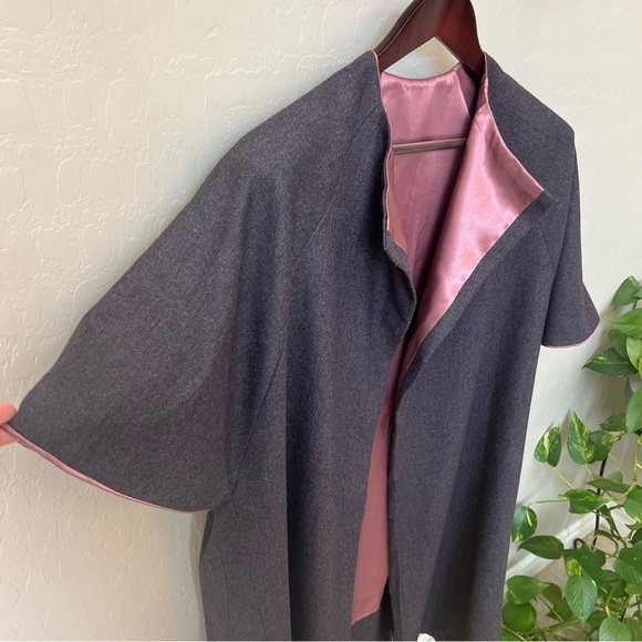 Opera Coat 1960s Wool custom Cape/overcoat,purple  contrast satin purple lining - Picture 6 of 11